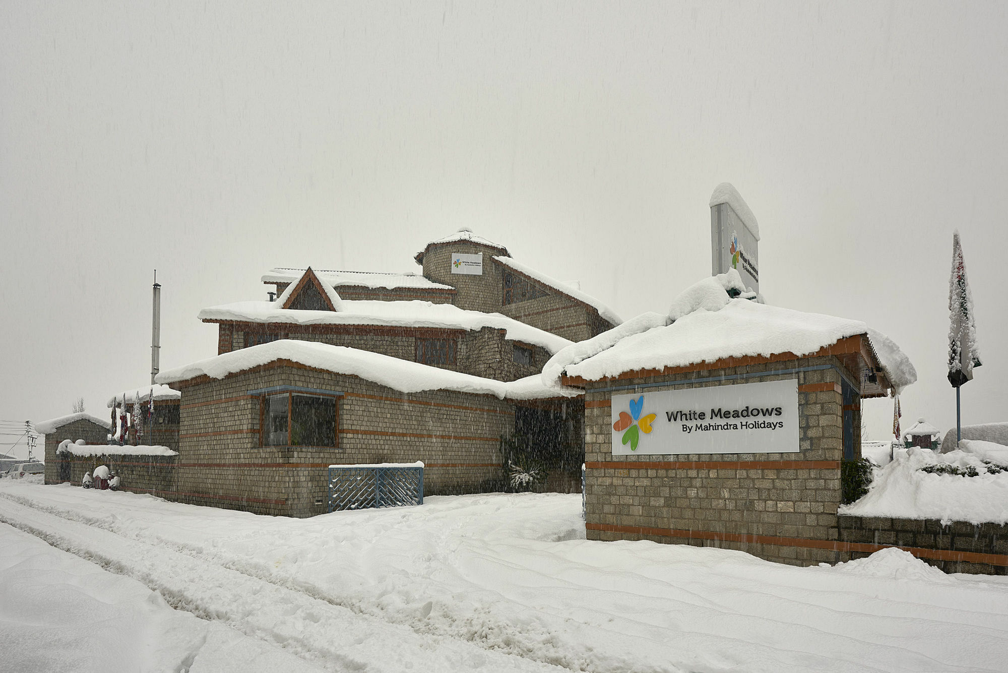 Club Mahindra White Meadows Hotell Manāli Eksteriør bilde